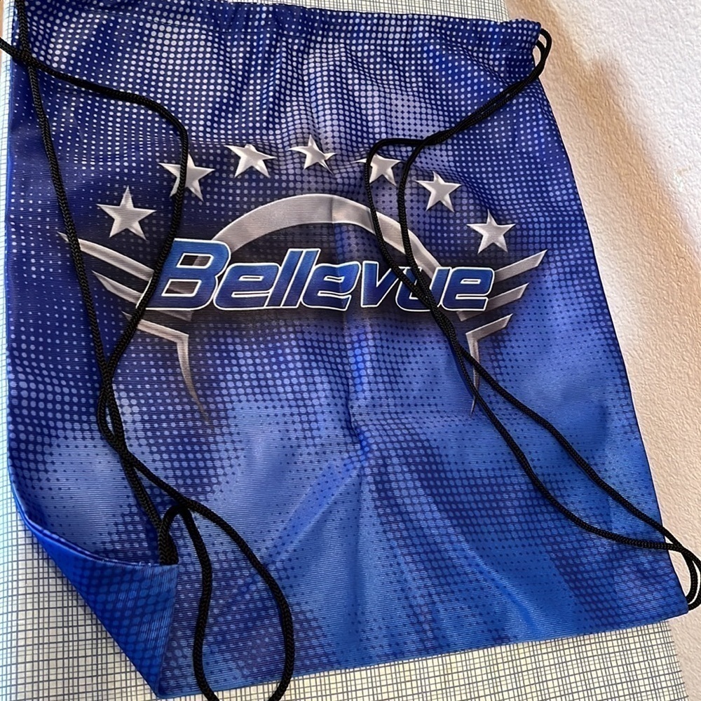 NWOT Bellevue Drawstring Cinch Backpack - Picture 3 of 6